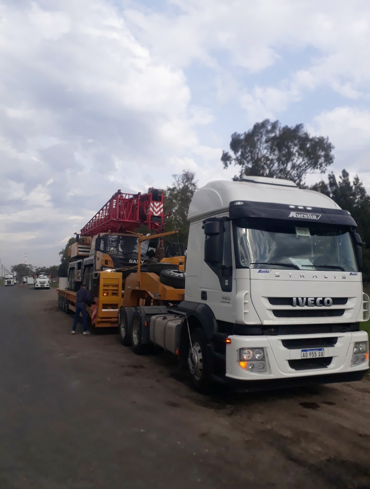 Camion Stralis 430-Carreton 60 Tn capacidad (32 ruedas)